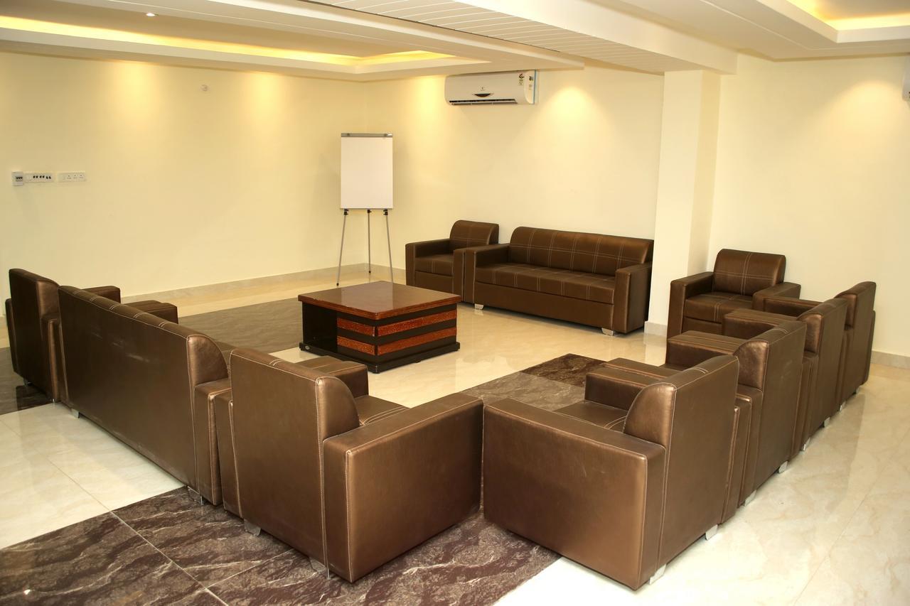 Hotel Lavanya Palace Ratlam Luaran gambar